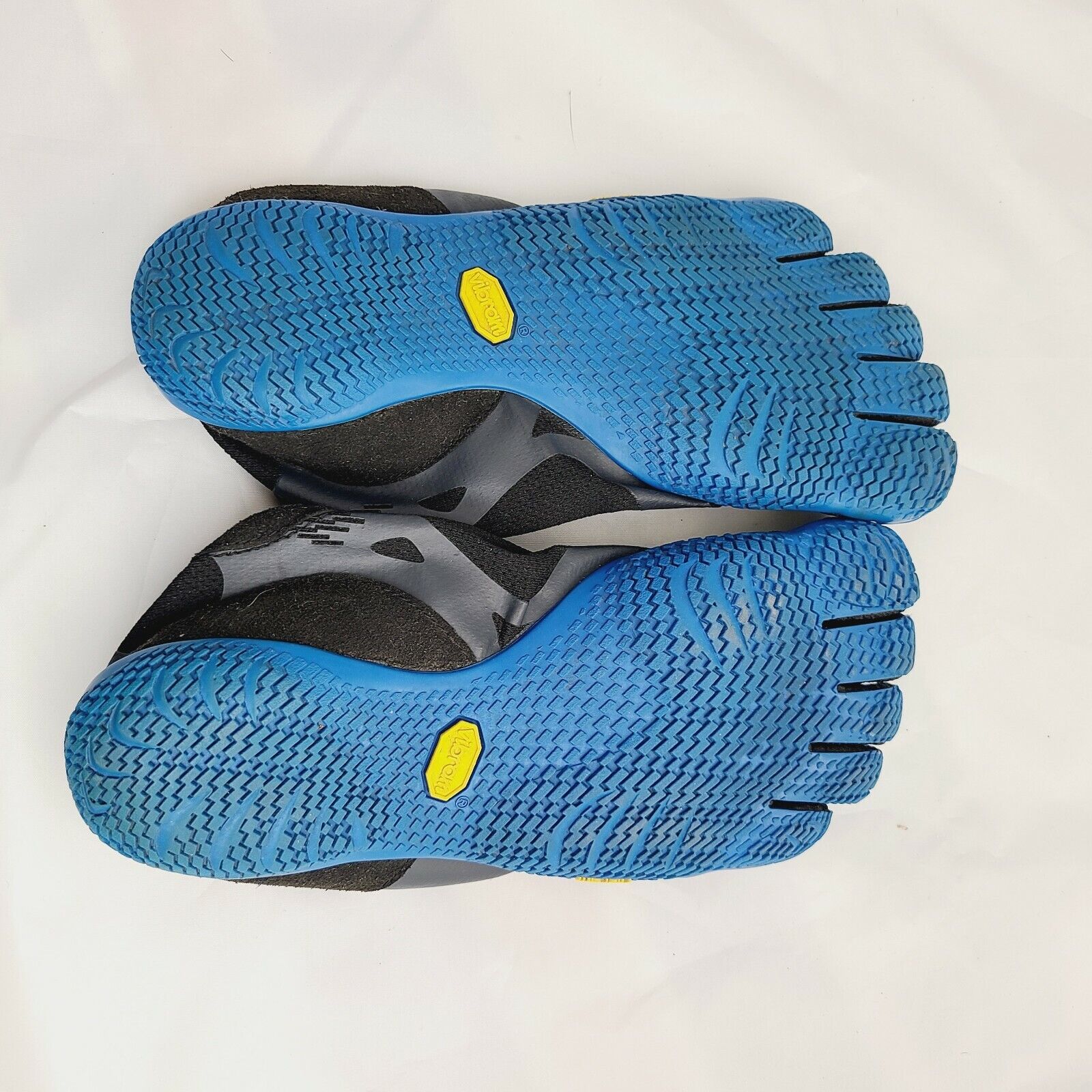 Boys Vibram Fivefingers Running Shoes 6.5-7 Black Blue 