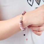 New valley warbler Adjustable Pickleball Bracelet with Crystal Paddle Charm, Pink and Black Beaded Design, Sports Jewelry Gift (Pink)