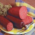 Hi Mountain Seasonings ǀ Summer Sausage Seasoning Kit ǀ HUNTER'S BLEND ǀ Includes Seasoning, Cure, 10 Casings & Directions ǀ Seasons up to 30lbs of Meat ǀ Beef, Pork, Venison, Deer & Wild Game