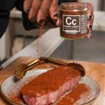 Spiceology - Cowboy Crust Espresso Chile Spice Blend - BBQ Rubs, Spices and Seasonings - Use On: Steak, Beef, Elk Pork, Chili, Venison, Nuts, Veal, or Fish - 4.4 oz