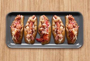 Maine Lobster Roll Kit - Serves 5 - includes, 1lb Premium Maine Claw and Knuckle Meat, 5 split top buns, 5 butter packets and 6 seasoned lemon butter sauce
