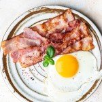 Hi Mountain Bacon Seasoning | BLACK PEPPER & BROWN SUGAR BLEND | Elevate Your Bacon | Season Your Bacon Before Cooking | Sweet, Rich Caramel Flavor with Touch of Heat | Pork, Venison, Deer (5.25oz)