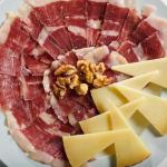Manchego Cheese Wheel & Serrano Ham Combo