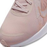 Nike Womens Womens Quest 5Running Shoe, BARELY ROSE/ROSE WHISPER-PINK OXFORD, 5 UK (7.5 US)