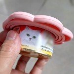 ScivoKaval Cat Food Can Lid Cover Pet Food Can Cover Wet Cat Food Spoon Dog Can Lids Paw Shape One Lid One Spoon Pack Can Opener Set Universal Pink