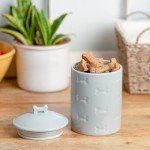 Park Life Designs - Ceramic Pet Treat Jar with Airtight Lid for Dogs, Cats, Puppies and More, Chic Kitchen Countertop Container for Cookies, Biscuits and Treats (Manor, Grey, 1.4 Qt)