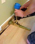 Padded Flooring Jack for Laminate and Hardwood Installation