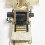 Flooring Jack for Laminate and Tile Installation