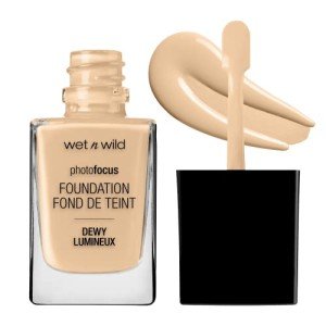 Wet n Wild Dewy Liquid Foundation - Soft Beige