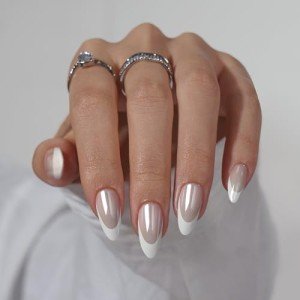 White Swan Almond Chrome Press-On Nail Set