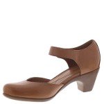 Easy Spirit Women's Clarice Brown Pump, Size 8.5 W