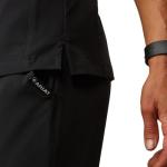 ARIAT Women’s Clara 6 Pocket Scrub Top Black