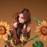 HBGIAY Komatsu Nana Figurine Sunflower Base Original Character Scale Figure Anime Girl Model 22cm Collectible Komatsu Nana Action Figures Desktop Decoration
