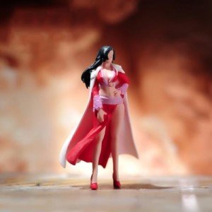 ORIELOAN Sexy Female Warrior Figure, 1/24 Scale Anime Female Character Mini Model Figure with Black Long Hair and Red Heels, Miniature Sexy Woman Warrior Action Figurine