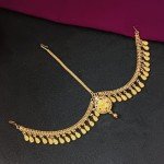 Gold Tone Indian Jewelry Set with Maang Tikka