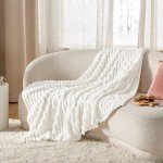 Cozy Bedsure Fleece Blanket for Bed or Sofa