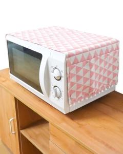 Pink Triangle Microwave Oven Cover with Pockets
