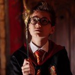 Rich Boxer Fine Handcrafted Crystal Magic Wand Green Aventurine Gemstone White Crystal Gemstone Magic Wand Cosplay Magic Wand for Witches and Wizards