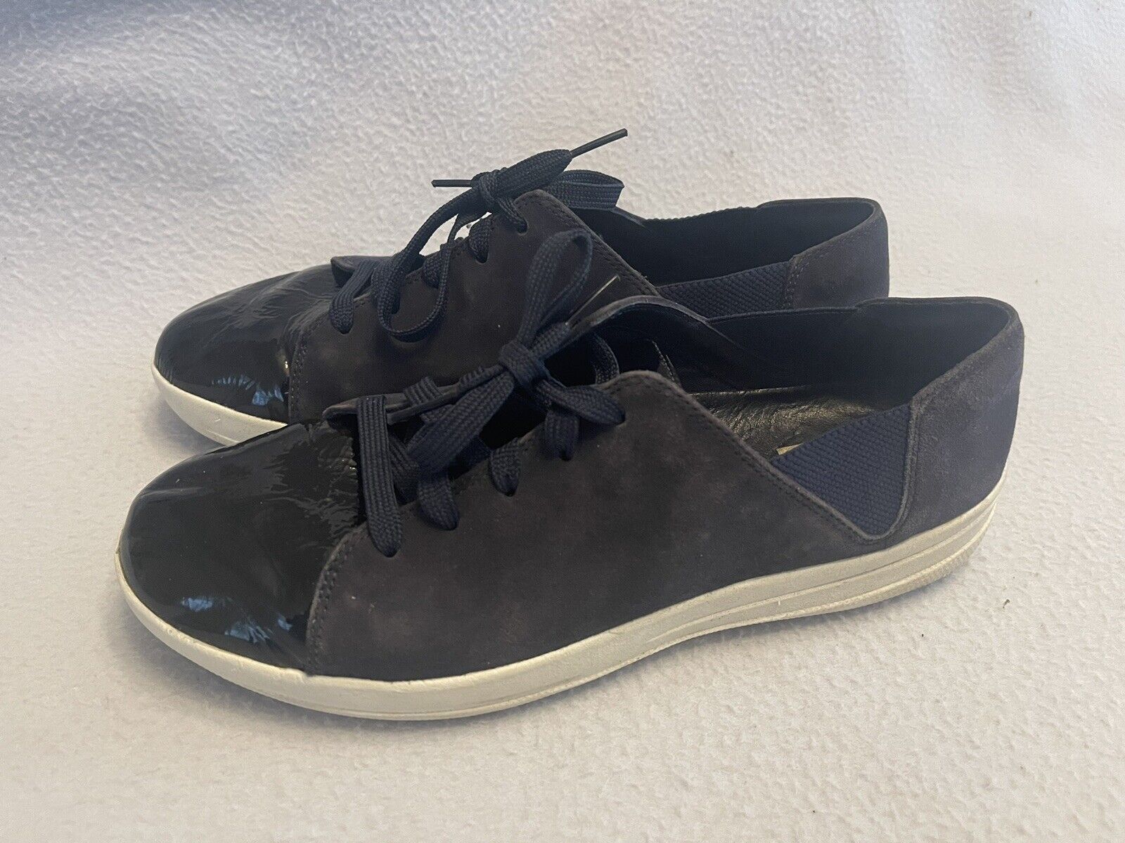 FITFLOP WOMENS SUEDE SNEAKERS Sz 10
