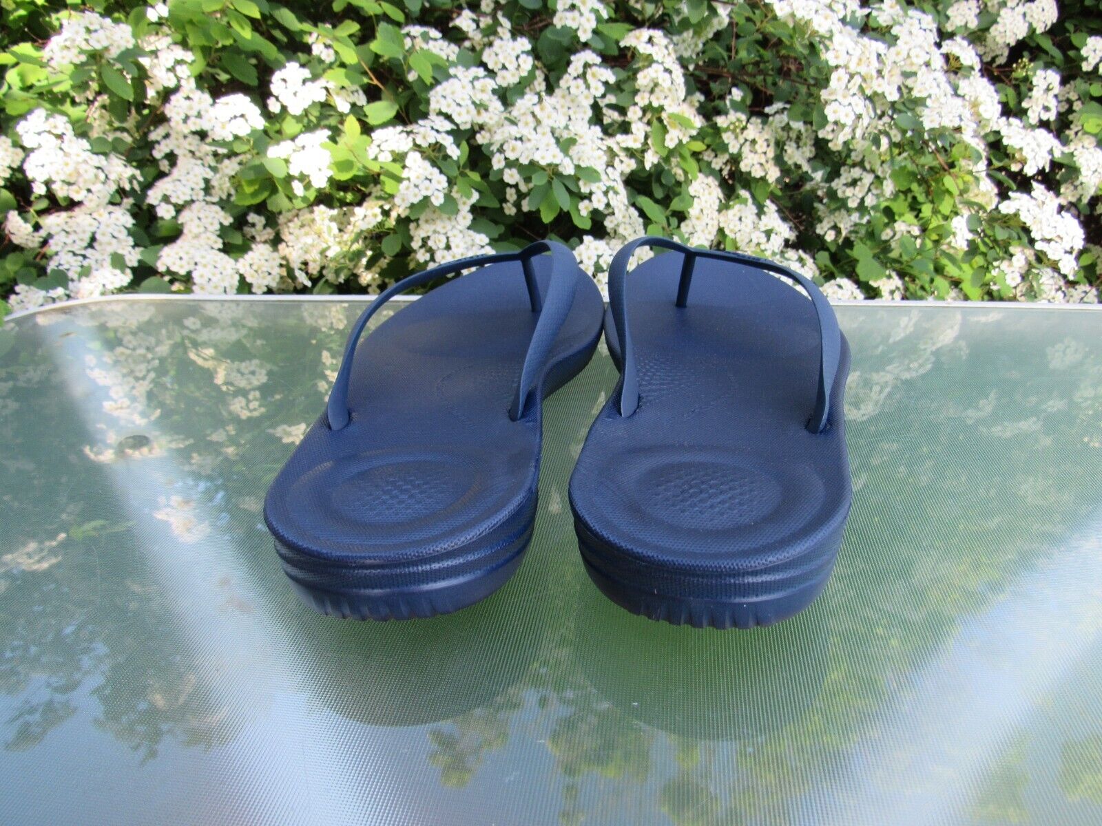 Men's IQushion Flip Flop Sandals: Black/Navy, Sizes 11-12