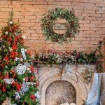 20-Inch Christmas Wreath with Welcome Sign