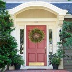 22-Inch Artificial Christmas Wreath with Pinecones