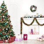 Metallic Red and Green Tinsel Garland (26.2 ft)