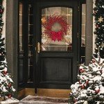 Red Berry Christmas Wreath with Bow – 18 Inch