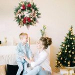 Soosubel Christmas Wreaths for Front Door Outside, 20" Artificial Winters Wreath with Christmas Ball, Xmas for Wreath for Home Decor Holiday Party