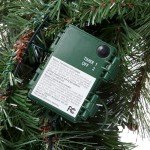 Pre-Lit Artificial Christmas Wreath with Pine Cones