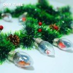 Christmas Garland with Lights, 8.2 FT Battery Operated Powerd 12 LED Bulb String Lights Pine Cones Red Berry Decorations Lighted Lit Prelit Indoor Outdoor Window Home Mantle Fireplace Table Xmas Decor