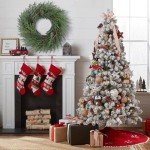 26 Inch Artificial Christmas Wreath - Christmas Wreaths for Front Door, Artificial Green Wreath Decorated with Pine Cones and Pip Berry for Fireplace Window Outdoor Table Centerpiece Decoration