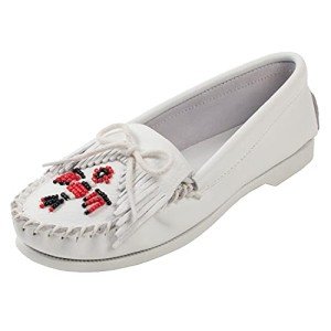 Minnetonka Women's Thunderbird Smooth Moccasin,8 M US,White
