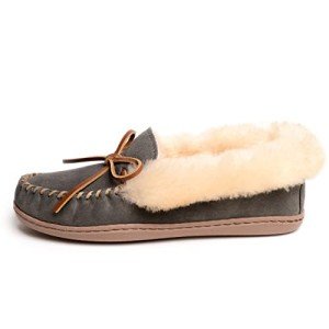 Minnetonka Womens Alpine Sheepskin Moc, Grey, Size 8