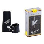 Vandoren Bb Clarinet Bundle: Ligature, Cap, and Reeds