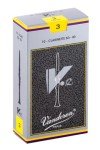 Vandoren Bb Clarinet Bundle: Ligature, Cap, and Reeds