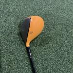 Momentus Swing Trainer 20 oz Right-Handed Golf Aid