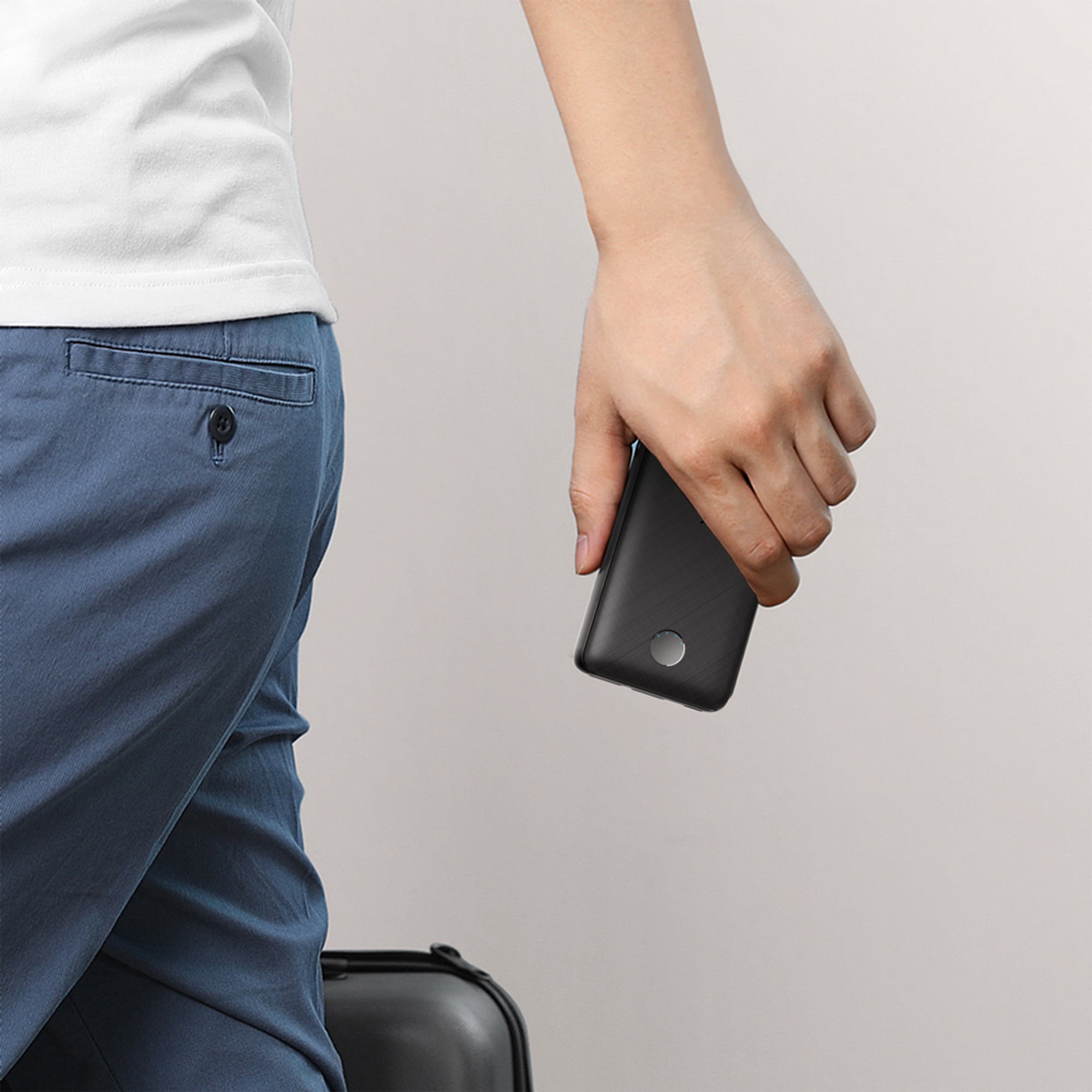 Anker's Ultra-Compact Phone Charger - Black