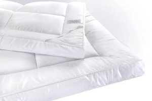 Soft Quilted Mattress Topper with Corner Straps