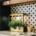 Smart Growhouse with LED Lights for Indoor Plants