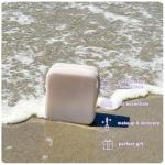 Chic Makeup Bag for Travel and Organizing