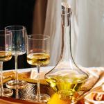 Hand Blown Crystal Wine Decanter with Stopper