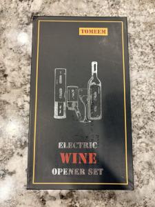 Tomeem 4-in-1 Electric Wine Opener Set