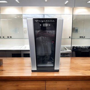 Frigidaire 18 Can Retro Beverage and Wine Fridge