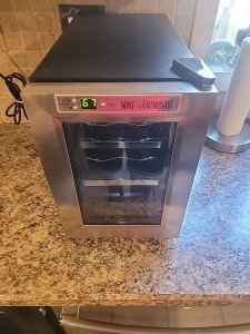 6-Bottle Wine Fridge – Great Condition!
