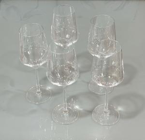 Set of 5 Large Clear Wine Glasses
