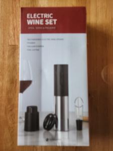 Electric Wine Bottle Opener Set with Accessories