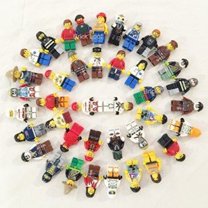 10 Random LEGO Minifigure Lot – City/Town Set
