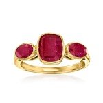 Stunning 3-Stone Ruby Ring in 18kt Gold