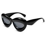Trendy Funky Lip Shaped Sunglasses - Black